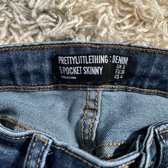 NWOT Pretty Little Thing High Waist Skinny Jean 4 - Picture 4 of 8